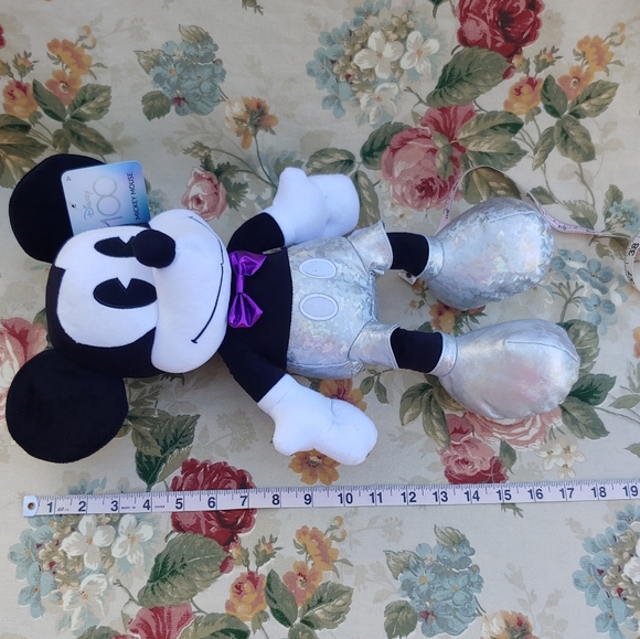 Disney 100 Years of Wonder Plush Mickey & Minnie Set in Silver 17 Inches NWT - Picture 12 of 17